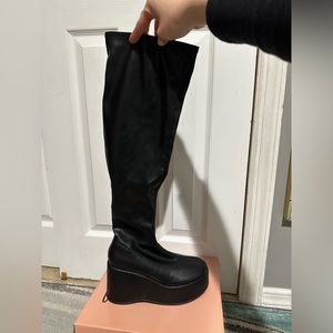 Wild pair boots size 7